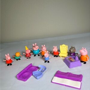 Peppa Pig Colorful Friends Playset with Purple Accessories